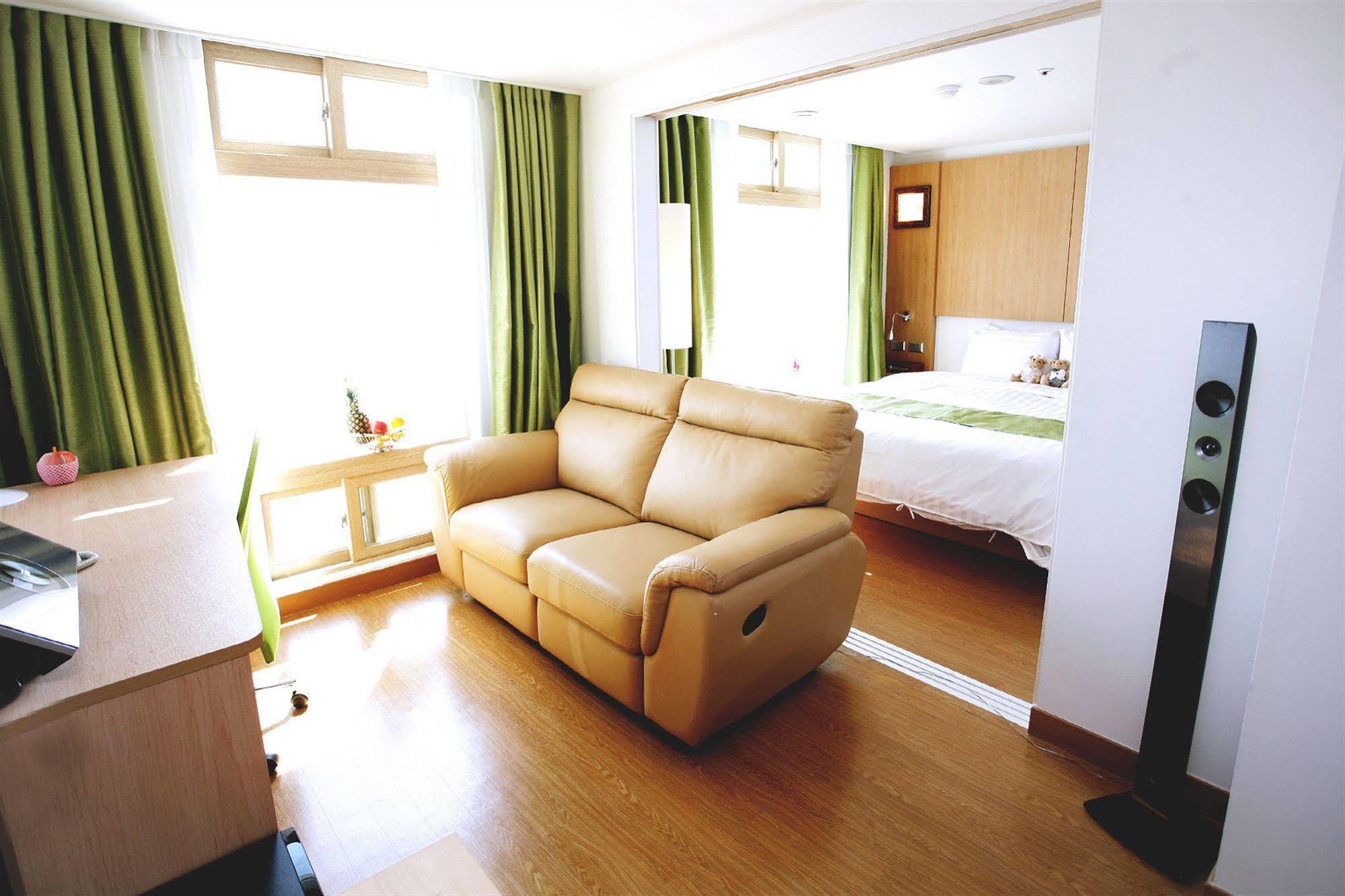 Gunsan Apple Tree Hotel Zewnętrze zdjęcie